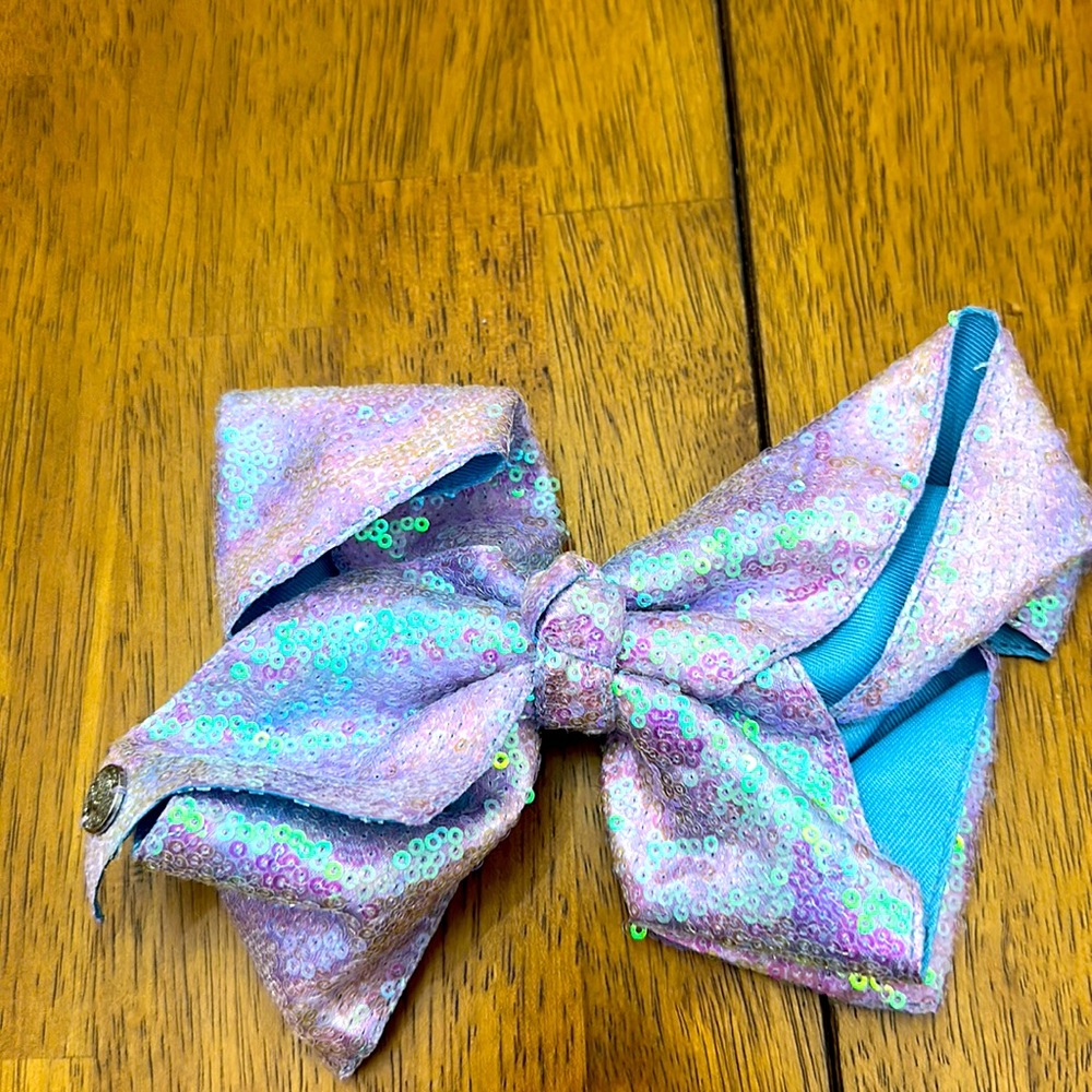 Bow